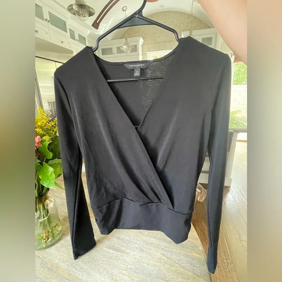 Banana Republic Black Cross Top Size XS - Picture 3 of 4